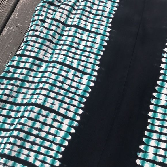 ⭐️ HP PARKER Silk Open Back Geo Sleeveless Blouse - Picture 6 of 12